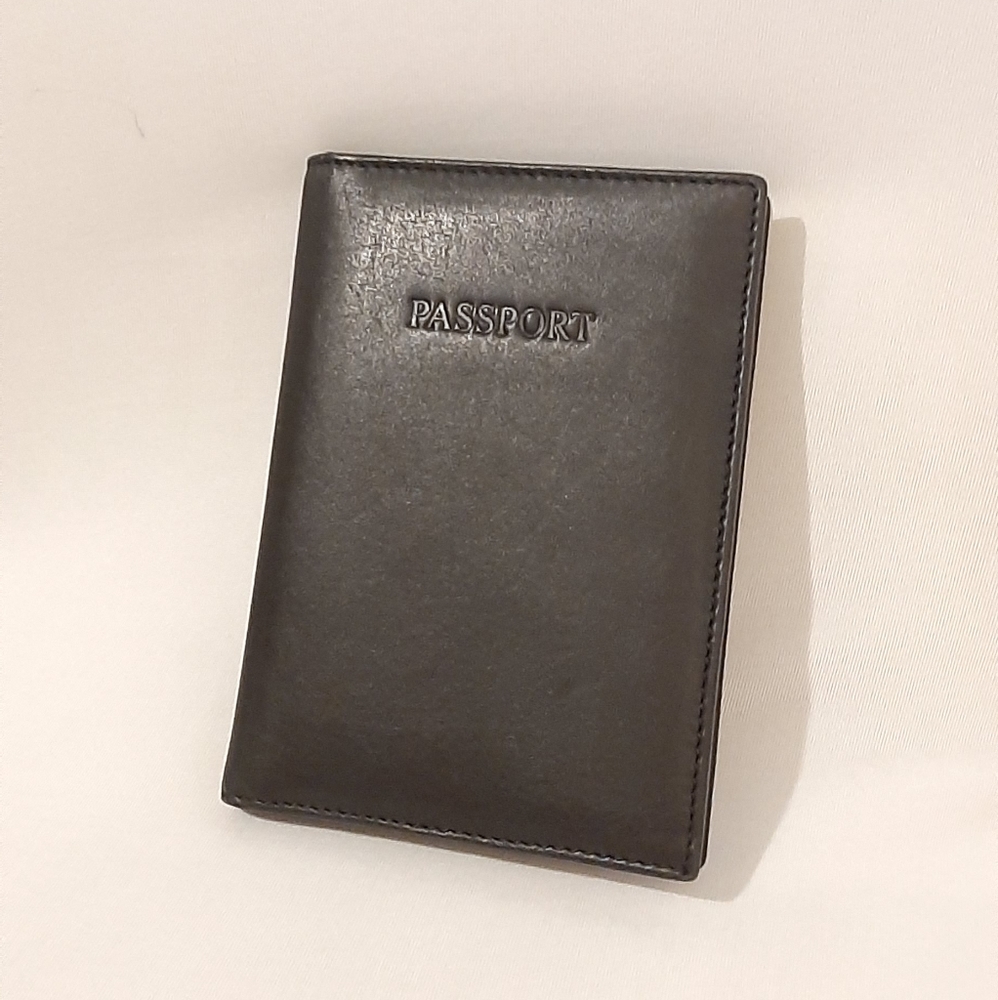100% leather passport holder